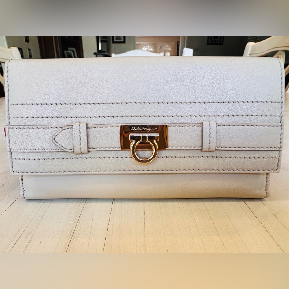 Authentic Salvatore Ferragamo Gancini Continental Leather Wallet - New in Box